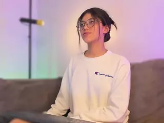 corinne-benson's Live Sex Cam Show