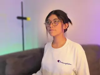 corinne-benson's Live Sex Cam Show