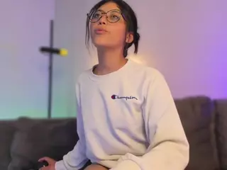 corinne-benson's Live Sex Cam Show