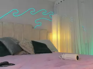 corinne-benson's Live Sex Cam Show