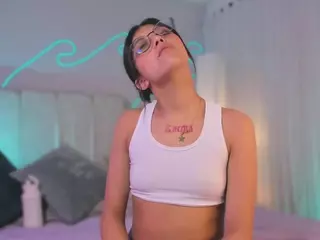 corinne-benson's Live Sex Cam Show