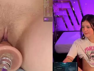 TriannaB's Live Sex Cam Show
