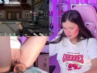 TriannaB's Live Sex Cam Show