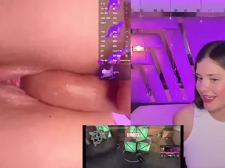 TriannaB's Live Sex Cam Show
