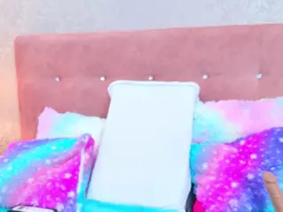 AlliciaKim18's Live Sex Cam Show