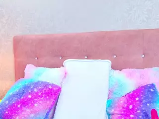 AlliciaKim18's Live Sex Cam Show