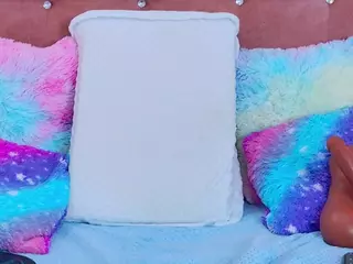 AlliciaKim18's Live Sex Cam Show