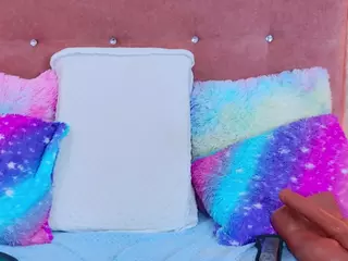 AlliciaKim18's Live Sex Cam Show