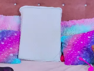 AlliciaKim18's Live Sex Cam Show