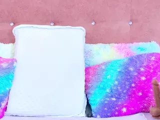 AlliciaKim18's Live Sex Cam Show