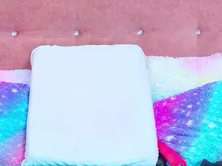 AlliciaKim18's Live Sex Cam Show