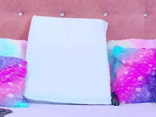 AlliciaKim18's Live Sex Cam Show