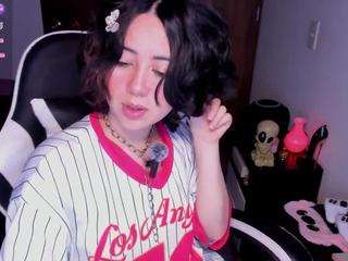 Offline cam show with Frida Lassi