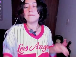 Live cam show with Frida Lassi