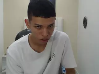 Brian-scott23's Live Sex Cam Show