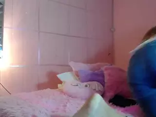 Carly-09's Live Sex Cam Show