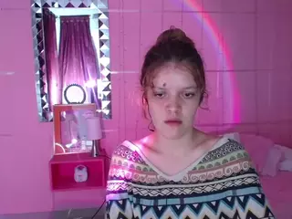Carly-09's Live Sex Cam Show