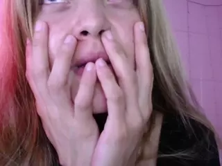 Carly-09's Live Sex Cam Show