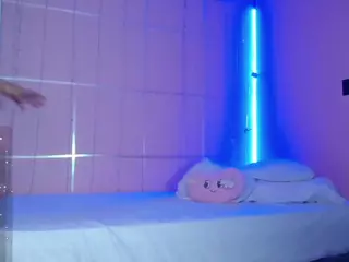 Carly-09's Live Sex Cam Show