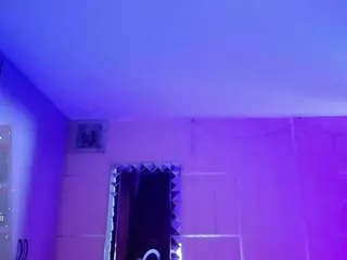 Carly-09's Live Sex Cam Show