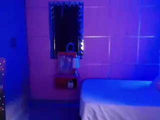 Carly-09's Live Sex Cam Show