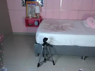 Carly-09's Live Sex Cam Show
