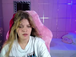 Carly-09's Live Sex Cam Show
