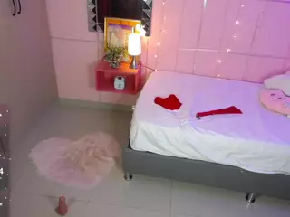 Carly-09's Live Sex Cam Show