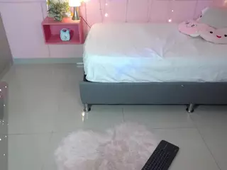 Carly-09's Live Sex Cam Show