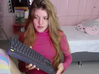 Carly-09's Live Sex Cam Show