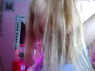 Carly-09's Live Sex Cam Show