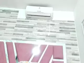 alana-roos's Live Sex Cam Show