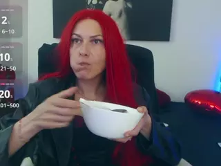 GoddessEvelyn01's Live Sex Cam Show