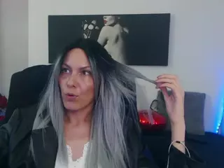 GoddessEvelyn01's Live Sex Cam Show