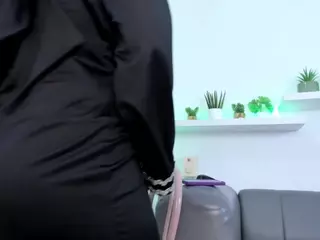 Isa-perez's Live Sex Cam Show