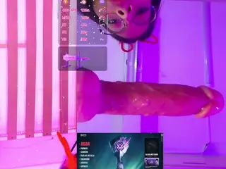Luna's Live Sex Cam Show