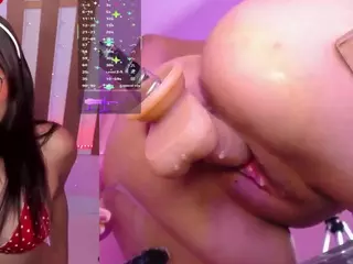 Luna's Live Sex Cam Show