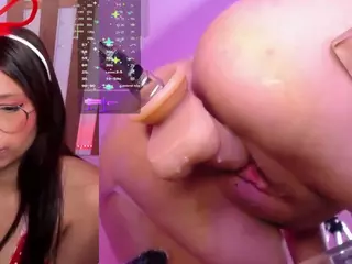 Luna's Live Sex Cam Show