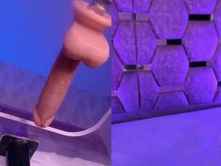 Live cam show with Luna