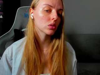 Live cam show with Sofia