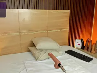 iris-violeta's Live Sex Cam Show