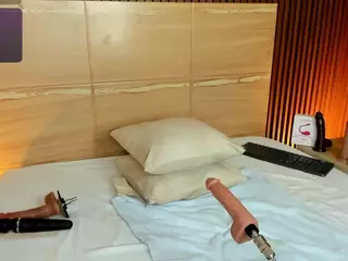 iris-violeta's Live Sex Cam Show