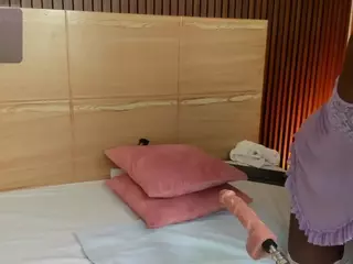 iris-violeta's Live Sex Cam Show