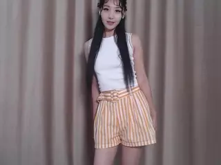 LunyTang's Live Sex Cam Show