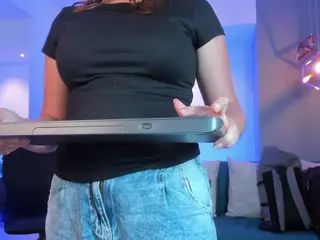 Lyssa-Muller's Live Sex Cam Show