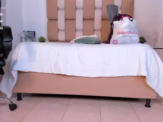 Lyssa-Muller's Live Sex Cam Show