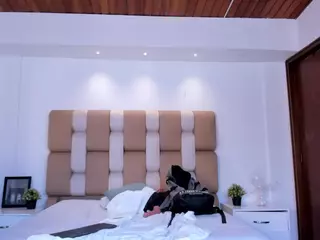 Lyssa-Muller's Live Sex Cam Show