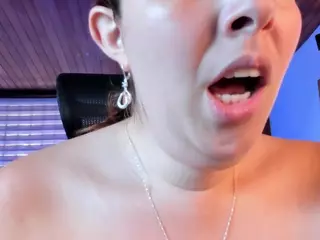 Lyssa-Muller's Live Sex Cam Show