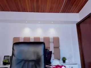 Lyssa-Muller's Live Sex Cam Show