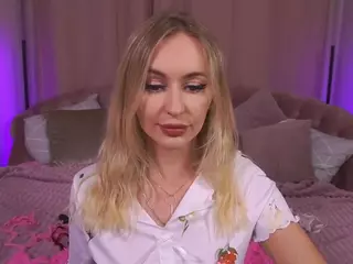 CandyGraces's Live Sex Cam Show